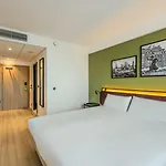 Hotel Campanile Północ 3*