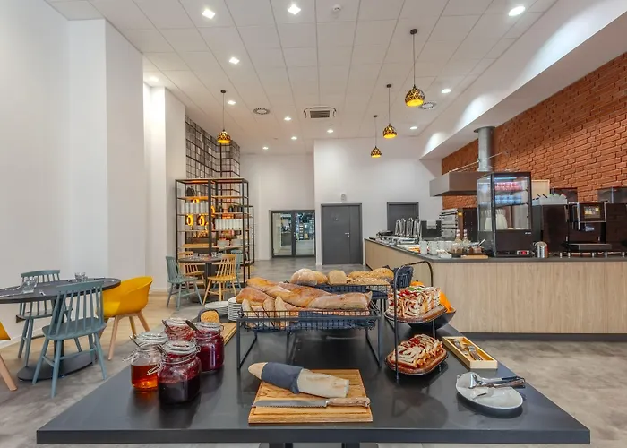 Campanile Polnoc فندق