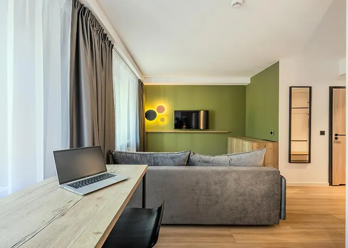 Hotel Campanile Polnoc 3*