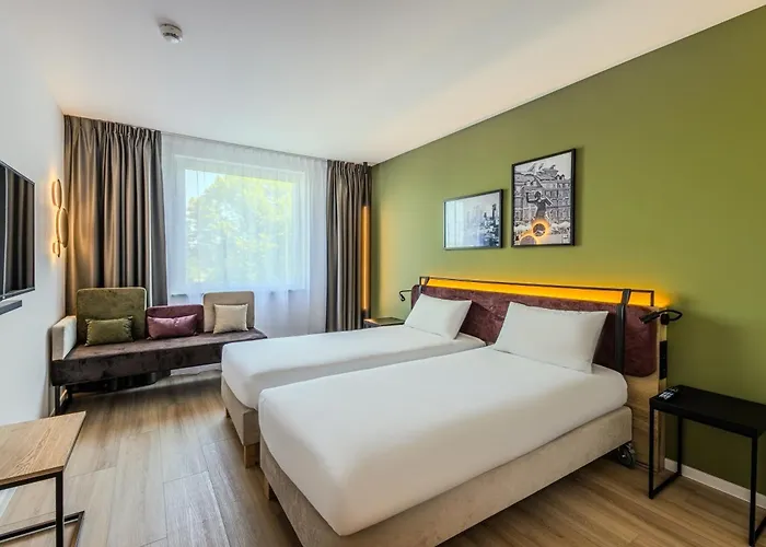 Campanile Polnoc Warschau